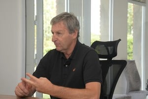 Godano encabezará el encuentro en el Hotel de Campo junto a la dirigencia sabalera. Crédito: Manuel Fabatía.