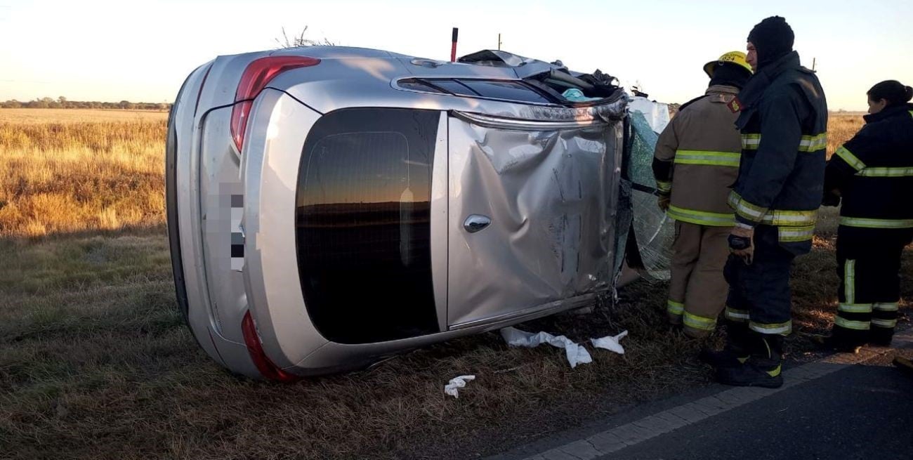 Fuerte choque y vuelco en el acceso a Gobernador Crespo 