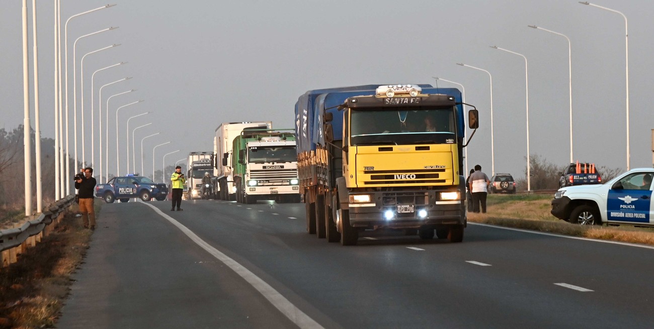 Llegan al Senado de Santa Fe quejas de camioneros ante los nuevos trámites creados por Nación