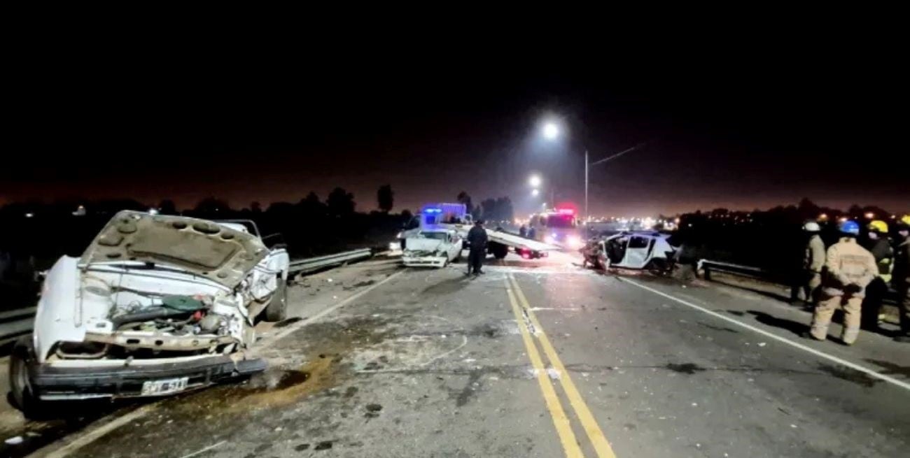 Violento choque en acceso a Concordia: un motociclista murió al impactar contra un colectivo