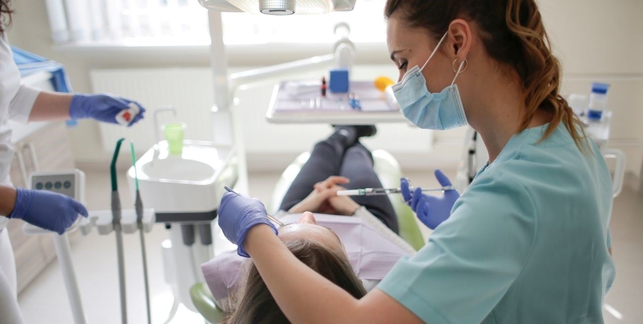 Nuevos estándares para la carrera de Odontología: qué cambios deberán implementar las universidades