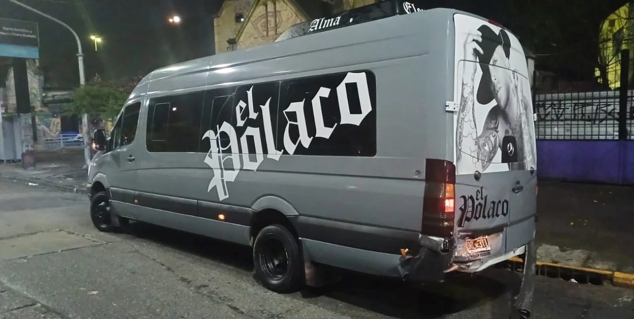 Un fuerte choque en Avellaneda involucró la camioneta de El Polaco