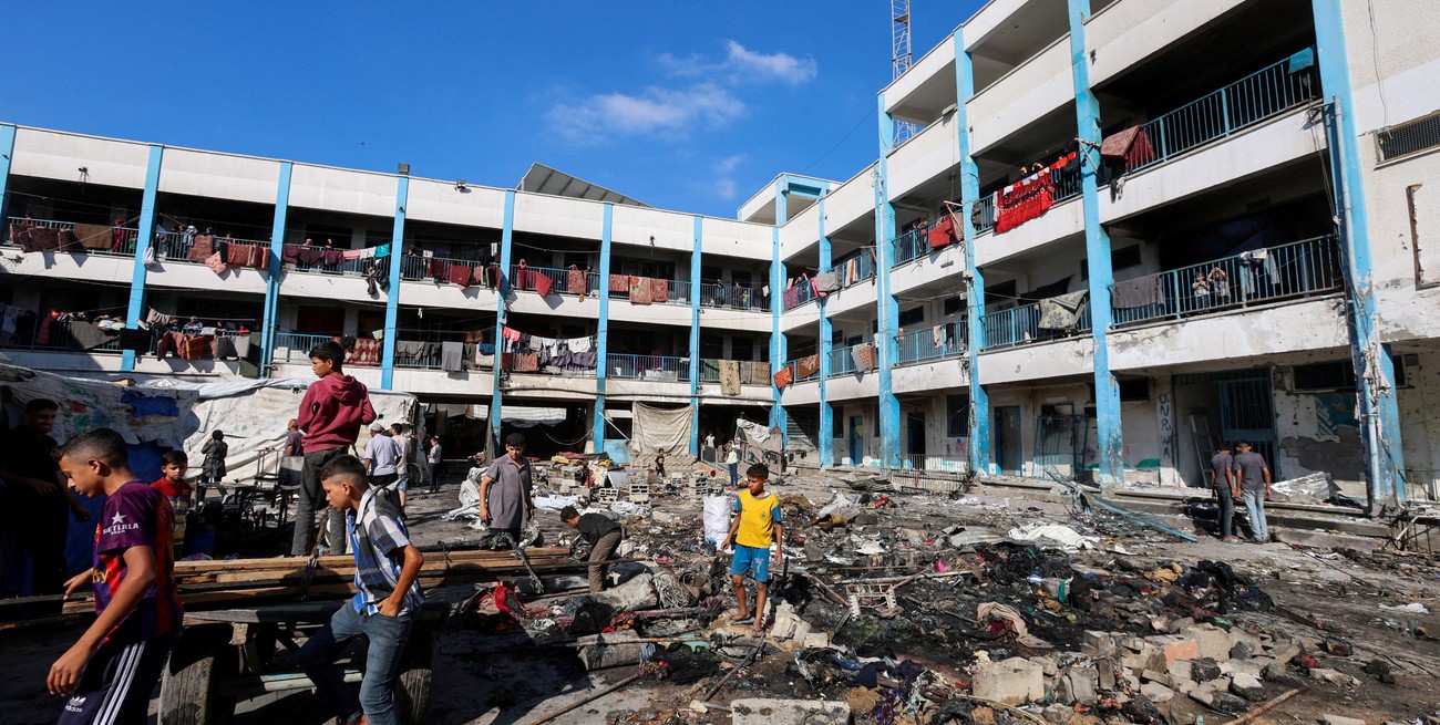 Gaza enfrenta brote de meningitis y falta de combustible que paraliza hospitales 
