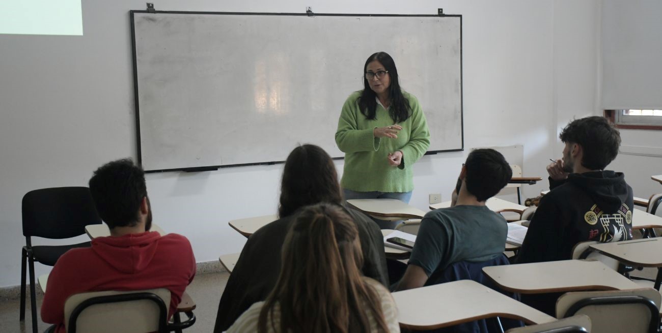 Carreras estratégicas: Nación actualiza contenidos y prácticas obligatorias