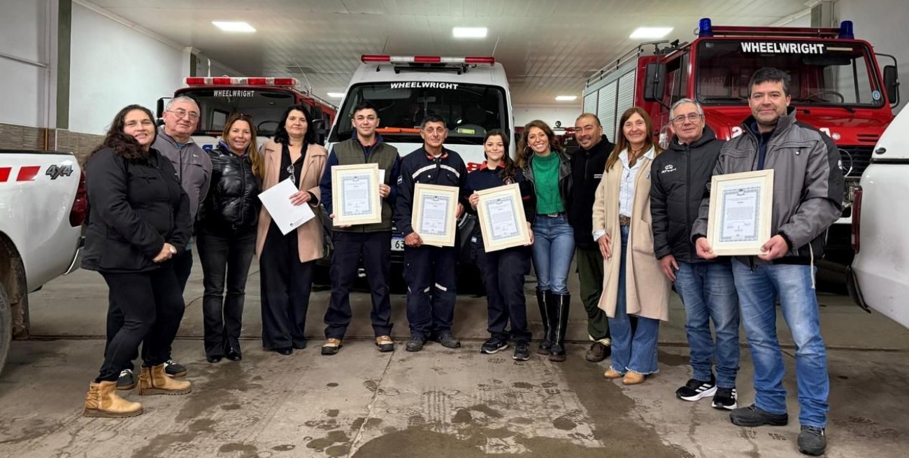 Galnares destacó a bomberos de Wheelwright, Hughes y San Gregorio
