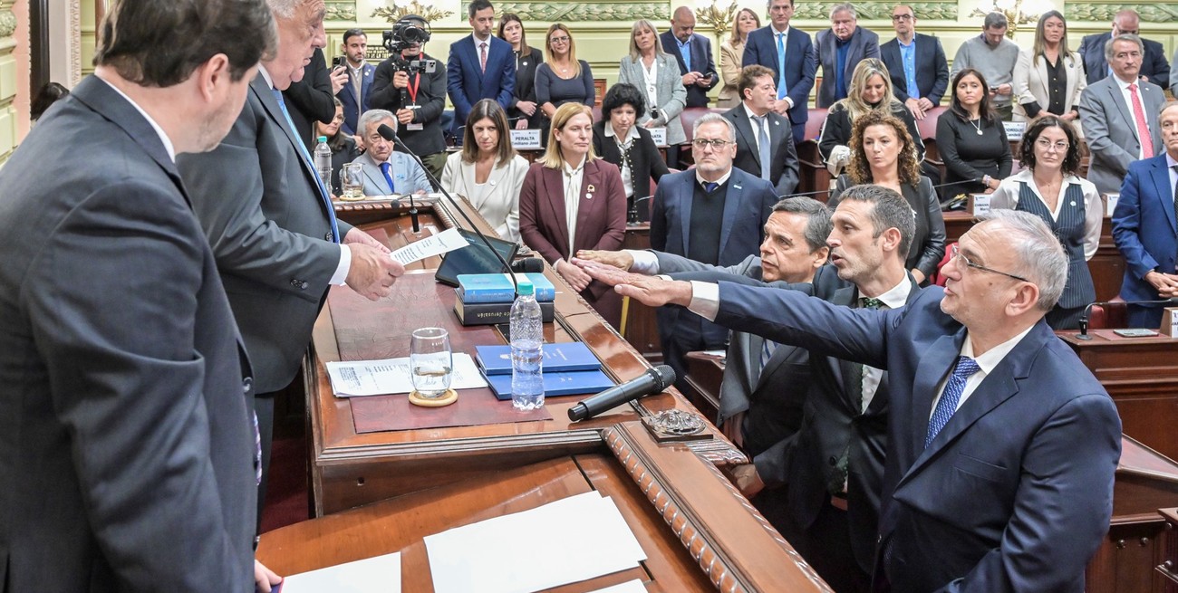 Alcides Calvo juró como convencional en la reforma constitucional de la provincia de Santa Fe