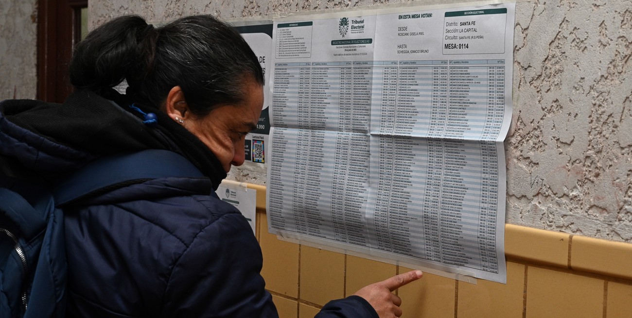 "De apáticos a interesados": crece el interés por la política a pesar de la baja participación en las urnas