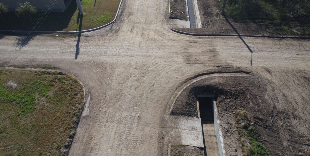 Provincia avanza con la obra de reacondicionamiento de desagües urbano y rural en la localidad de Carmen