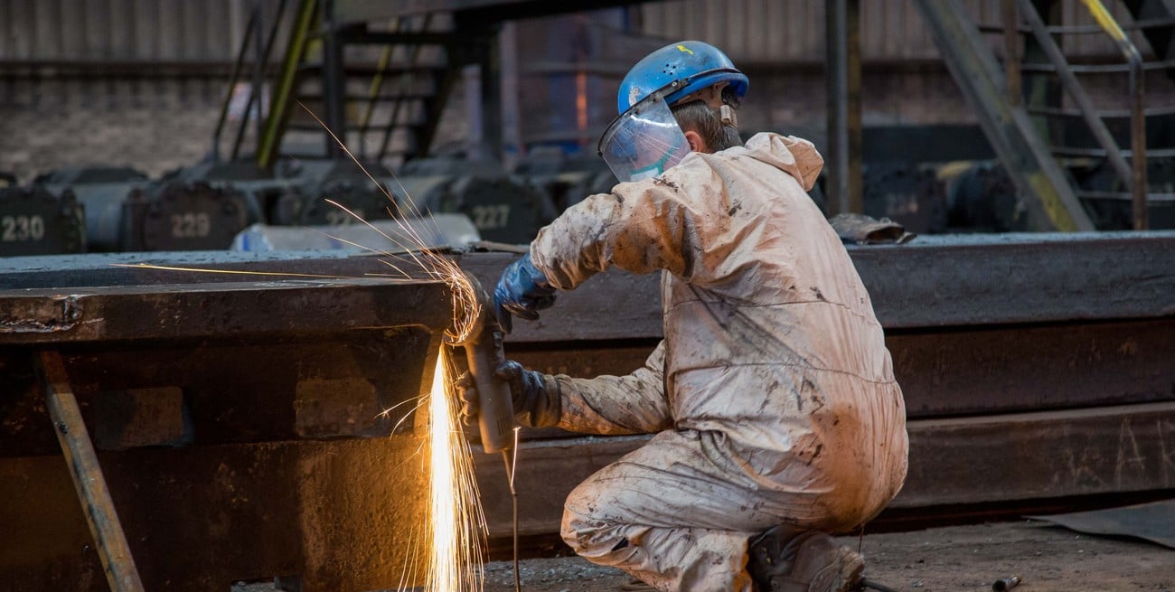 La industria metalúrgica cae más de 4% en noviembre y ya está por debajo del año pasado