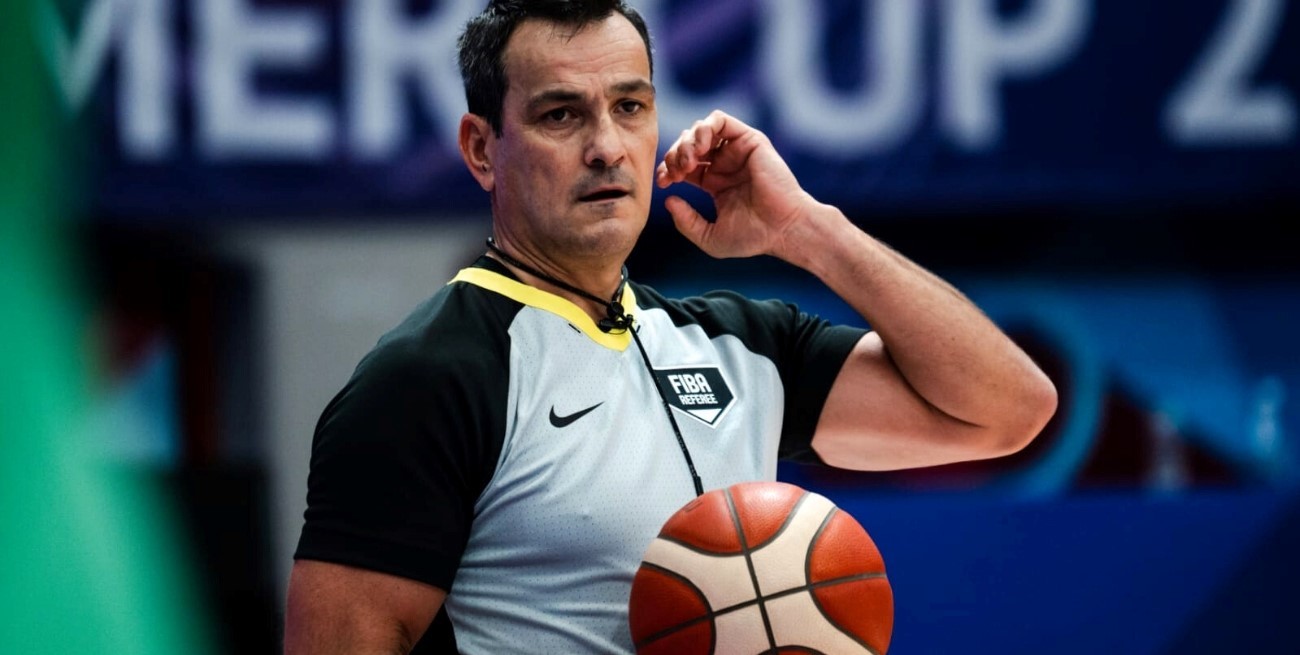 El árbitro santafesino que se mantiene en lo más alto del básquet internacional