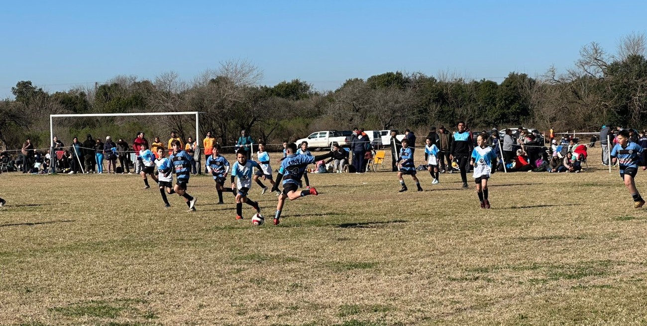 Con más de 80 partidos continúa el torneo "La Reforma" de UNL

