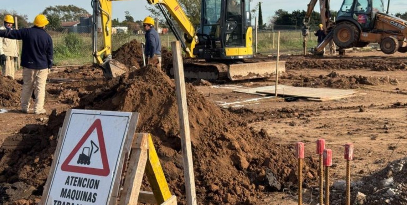 Di Gregorio destacó el importante avance de la escuela secundaria en Hughes