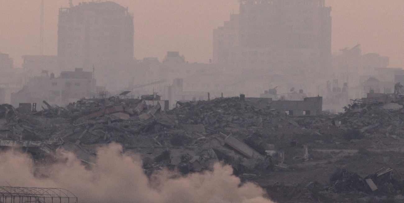  Israel lanza ofensiva terrestre mientras 25 países reclaman el fin de la guerra