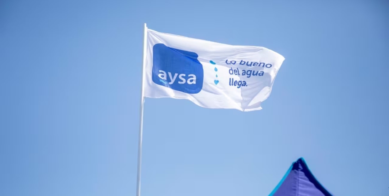 Nación autorizó la venta del 90% de las acciones estatales de AySA