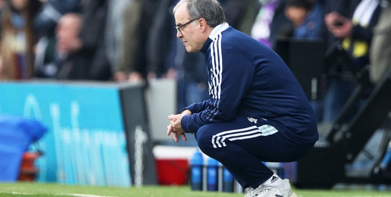 Un actor de Marvel se tatuó el Sol de Mayo por Bielsa