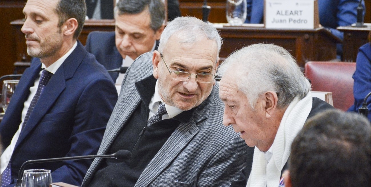 Calvo saludó y volvió a la Convención