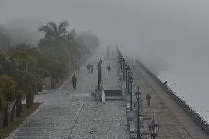 El SMN aconseja precaución por niebla persistente que afecta visibilidad. Se sugiere cuidado extremo en la conducción para evitar accidentes en la provincia.