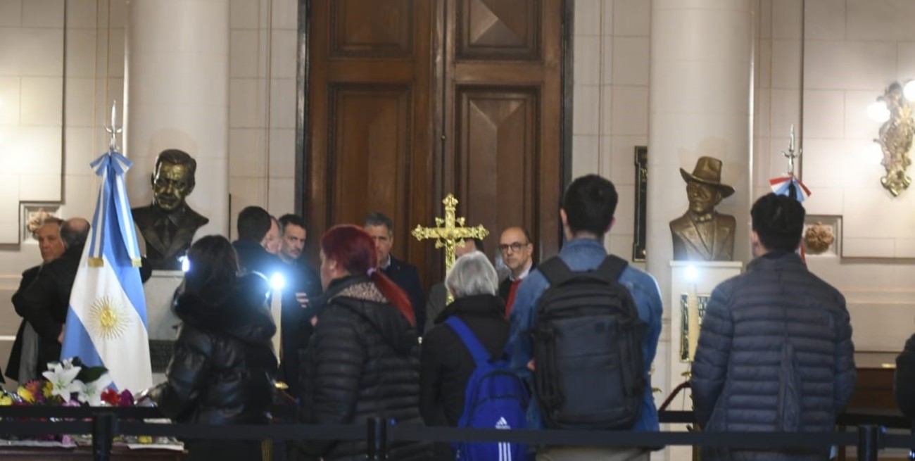 En fotos: así despidieron a la "Locomotora" en la Legislatura