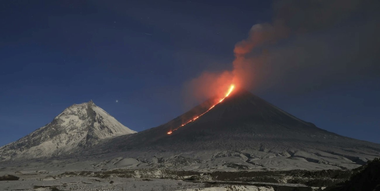 Erupción volcánica en Kamchatka tras el potente sismo en Rusia 
