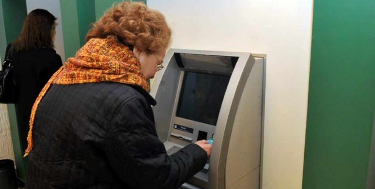 Jubilados y pensionados recibirán un bono de $70.000 en agosto: a quiénes les corresponde
