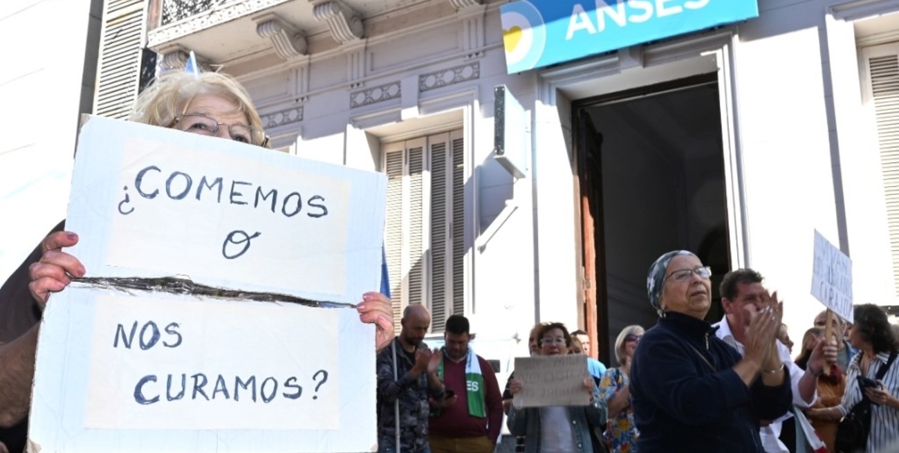 Un sistema quebrado que insume el 50,9% de los ingresos de la administración nacional
