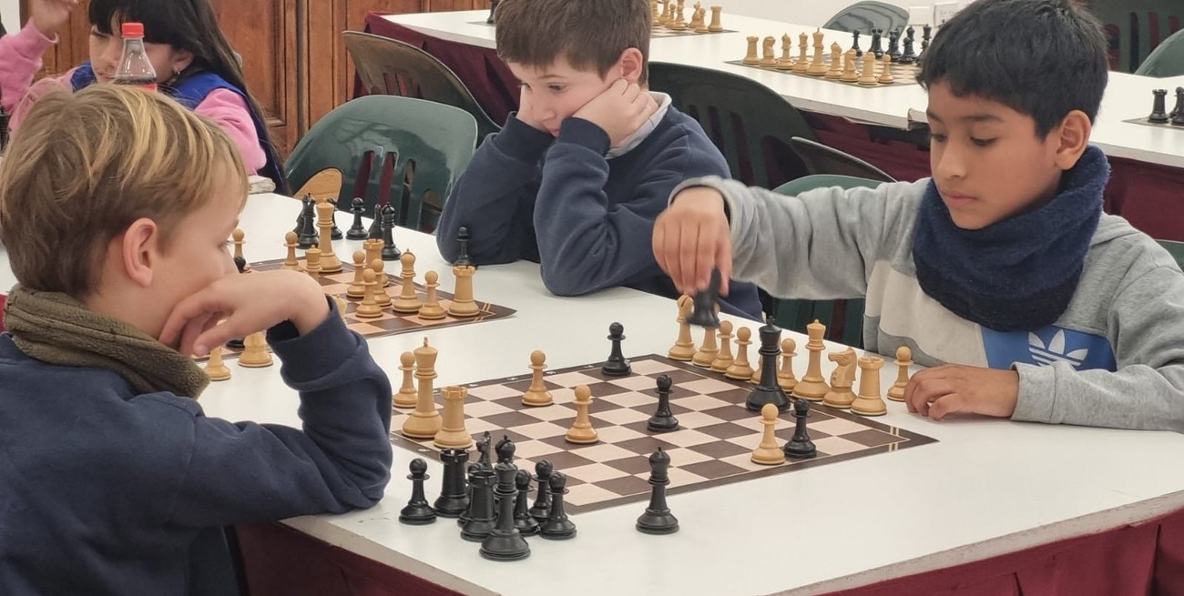 Más 2.000 estudiantes de toda la provincia participan del Campeonato de Ajedrez Escolar