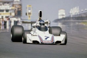 Reutemann en Nürburgring: el festejo de una gesta inolvidable.