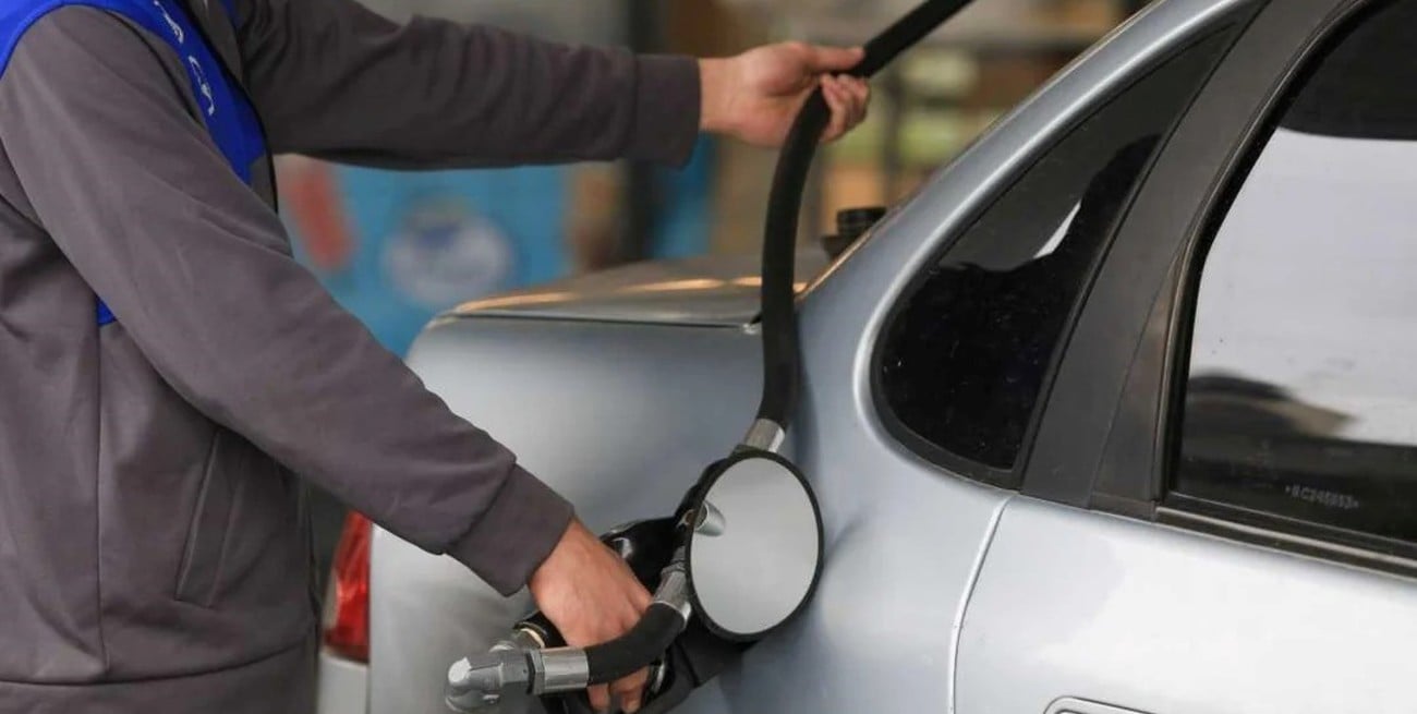 El CEO de YPF adelantó que la nafta bajará 2% desde la próxima semana