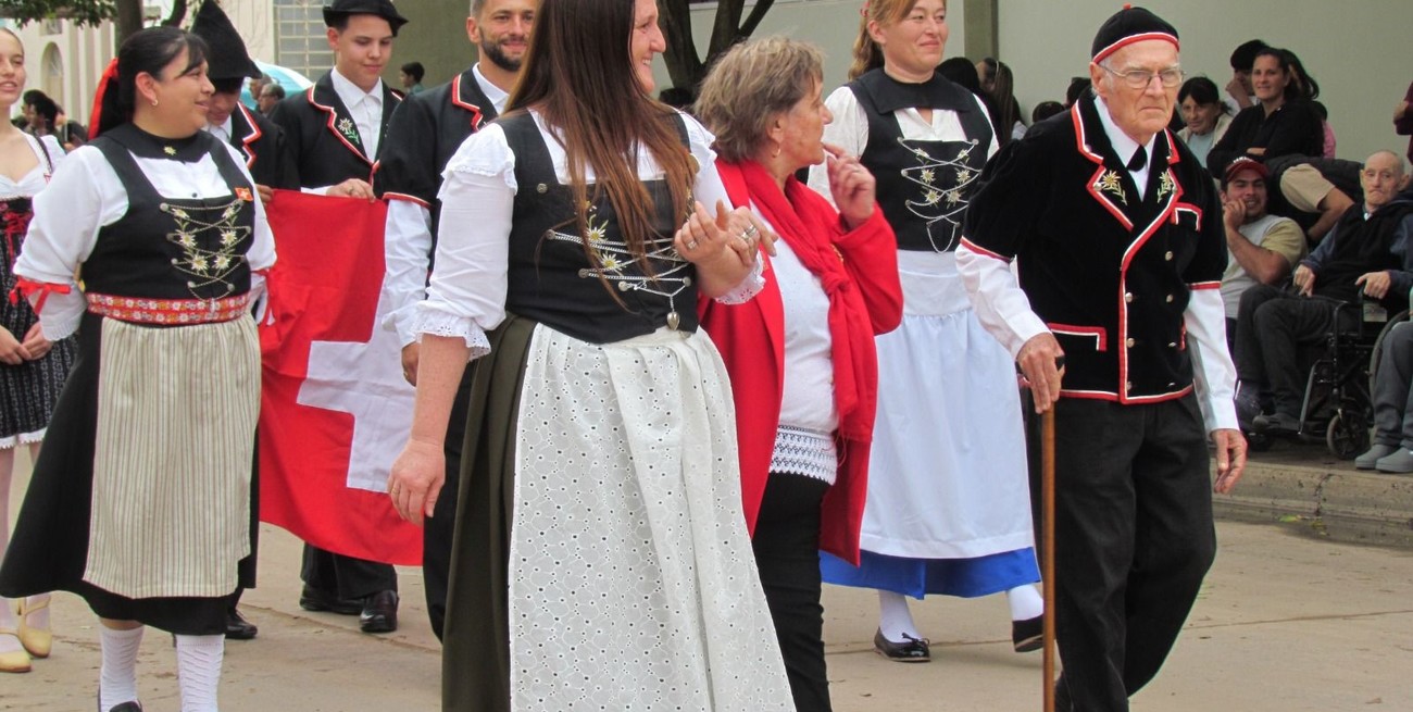 Romang celebró con éxito una nueva edición de la Fiesta Provincial Suiza