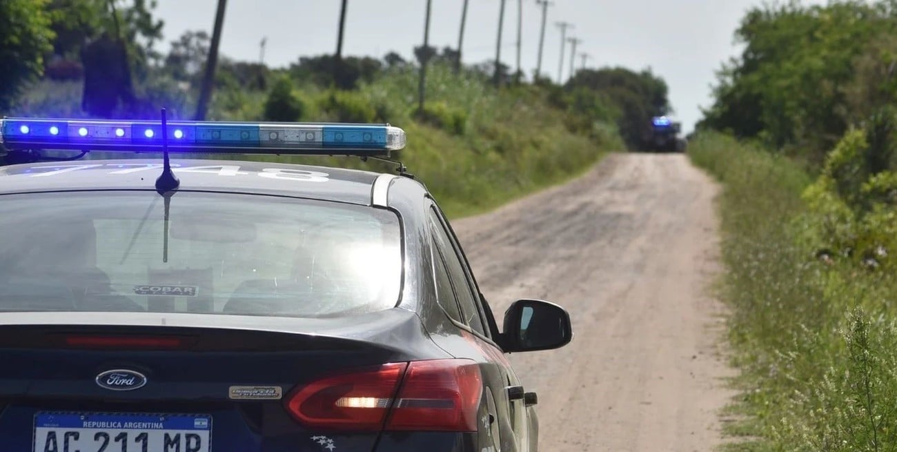Le pegó un tiro en la pierna y huyó en moto