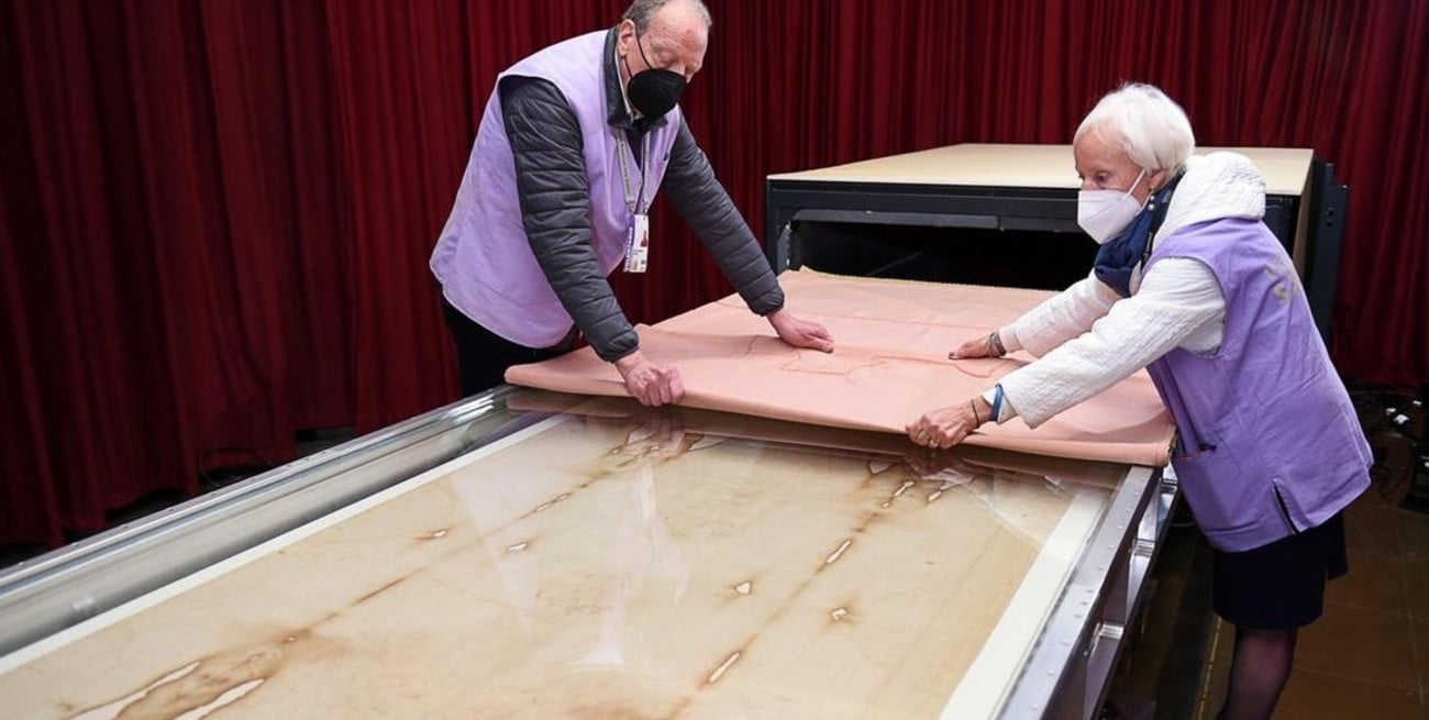 Un nuevo estudio 3D revela fallas anatómicas en el Sudario de Turín