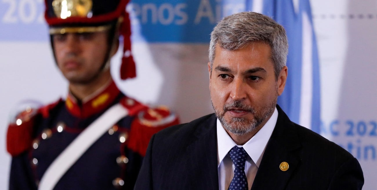 Investigan al ex presidente de Paraguay, Abdo, por presuntas cuentas en paraísos fiscales