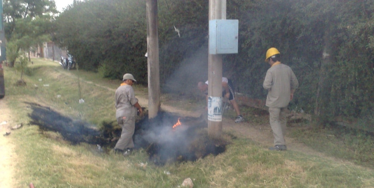 Dos operarios heridos graves tras una explosión en una metalúrgica de Tostado