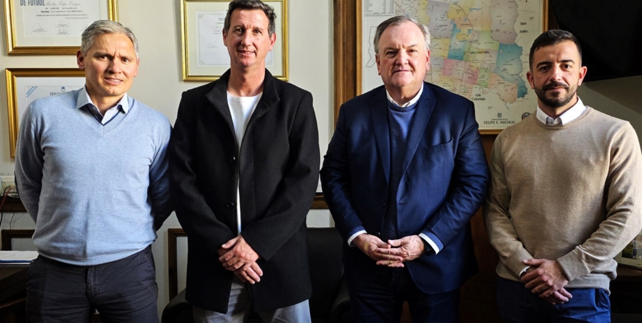 Reunión con Felipe Michlig para llevar el programa a San Cristóbal