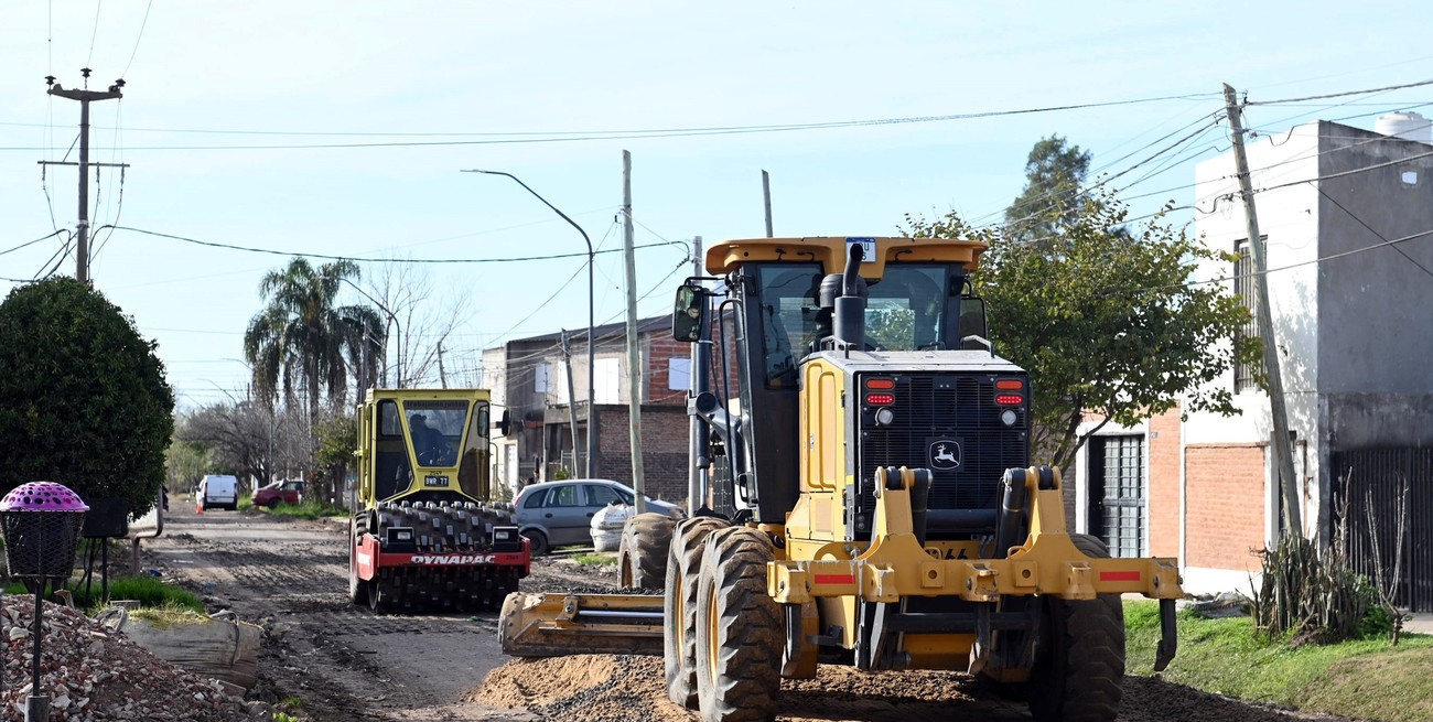 Ripio, basurales convertidos en plazas, pertenencia social: cómo avanza el programa "Santa Fe Barrio"