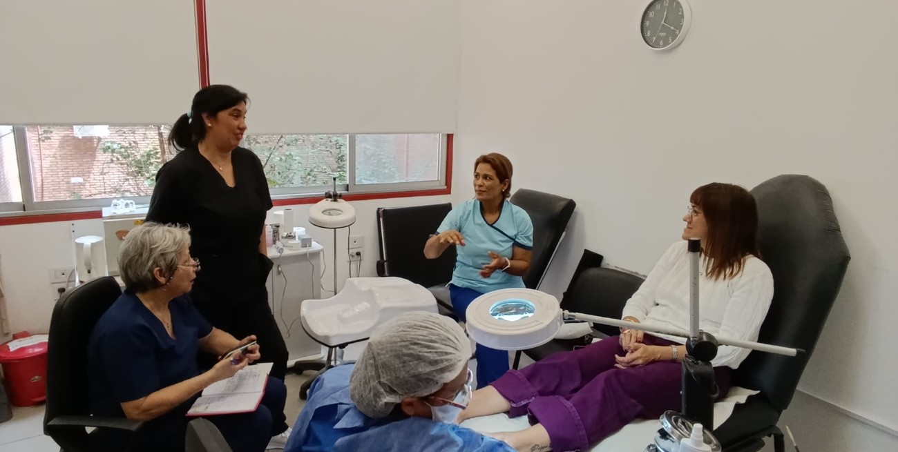 Diez años de atención y aprendizaje en el Consultorio Podológico de la UNL