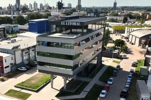 El Litoral en su nueva sede, Elizabeth Guillamón de Agnellini 2670, en el Puerto de Santa Fe. Foto: Fernando Nicola
