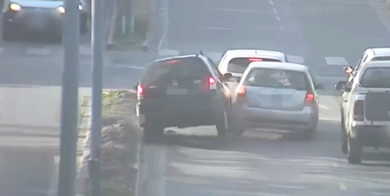 Persecución y choque en Córdoba: dos detenidos luego de huir de control policial