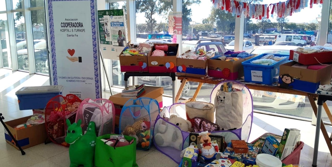 Juguetes y sonrisas llegaron a los niños internados en el Hospital Iturraspe