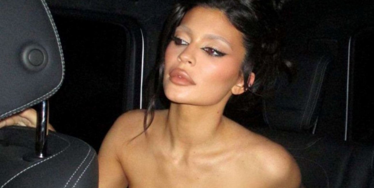 Borrar las cejas es la nueva moda viral en redes sociales