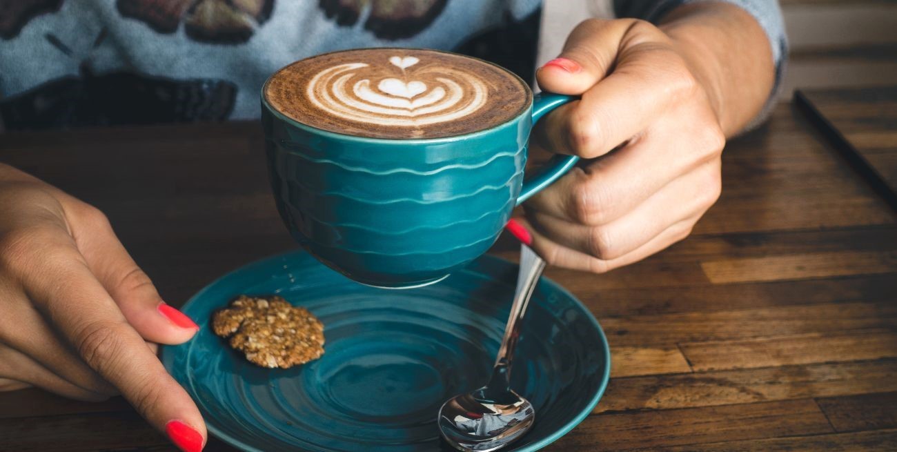 Suplementos y café: ¿Por qué no se llevan bien y cómo corregirlo?
