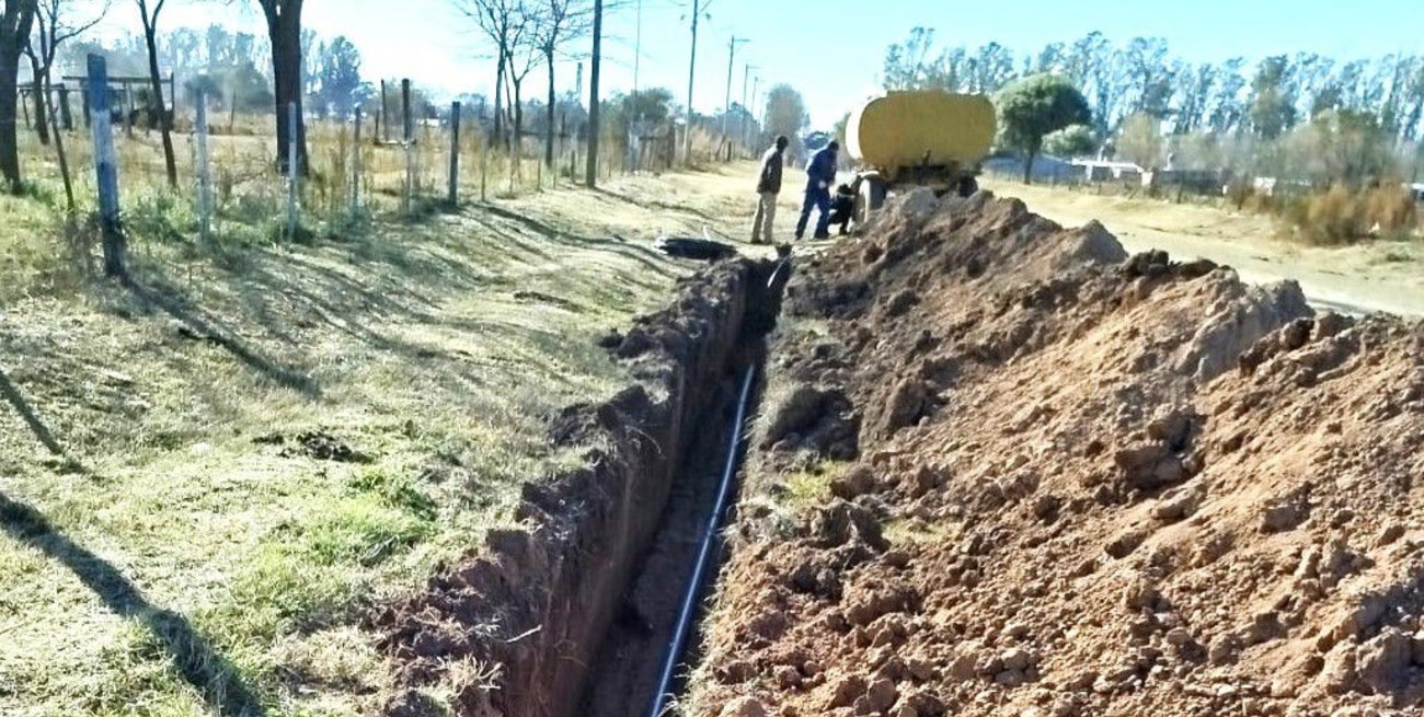 Amplían la red de agua potable en Villa Eloísa