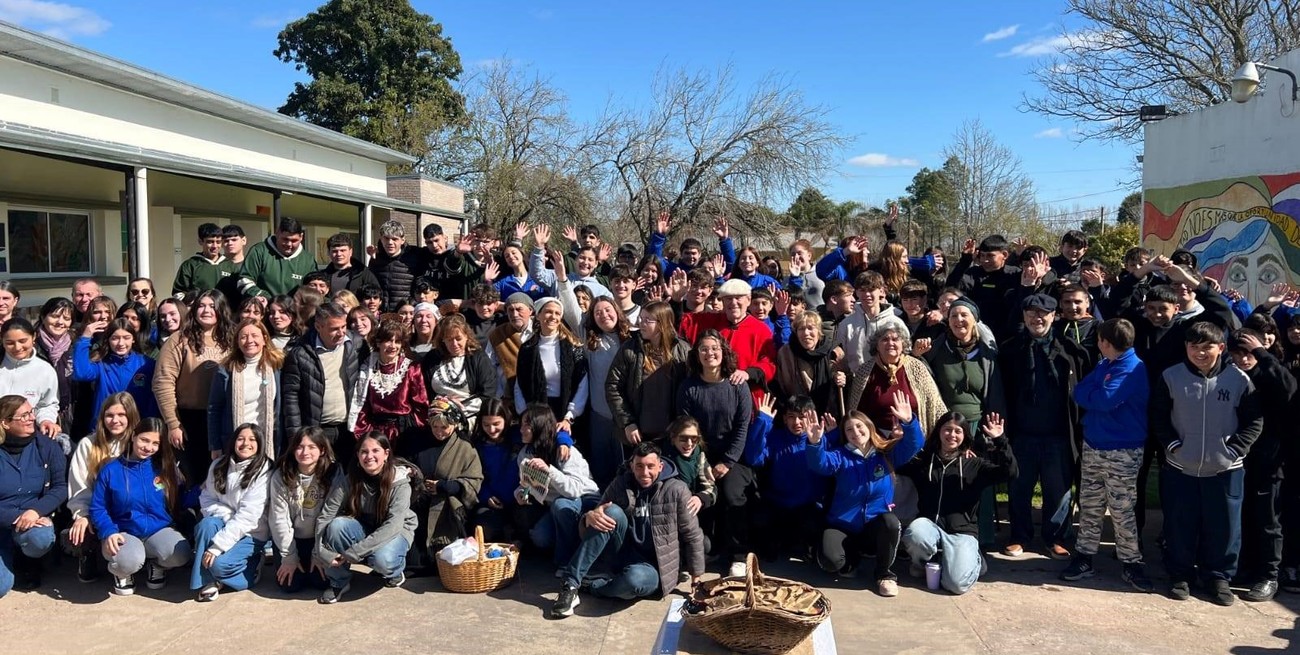 San Agustín: emotivo homenaje de alumnos de la E.E.S.O. N° 488 a San Martín