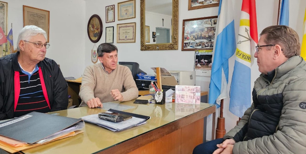 Borla se reunió con instituciones en Videla y supervisó obras escolares