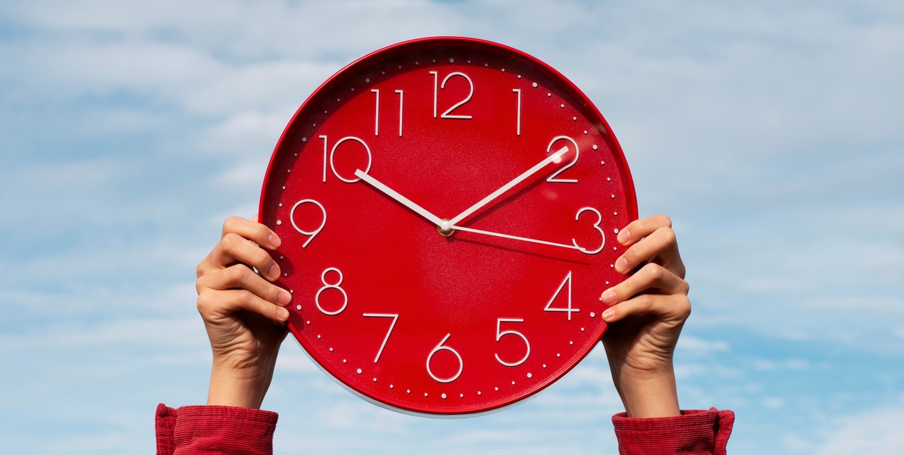 Un experto explicó por qué no debería cambiarse el huso horario