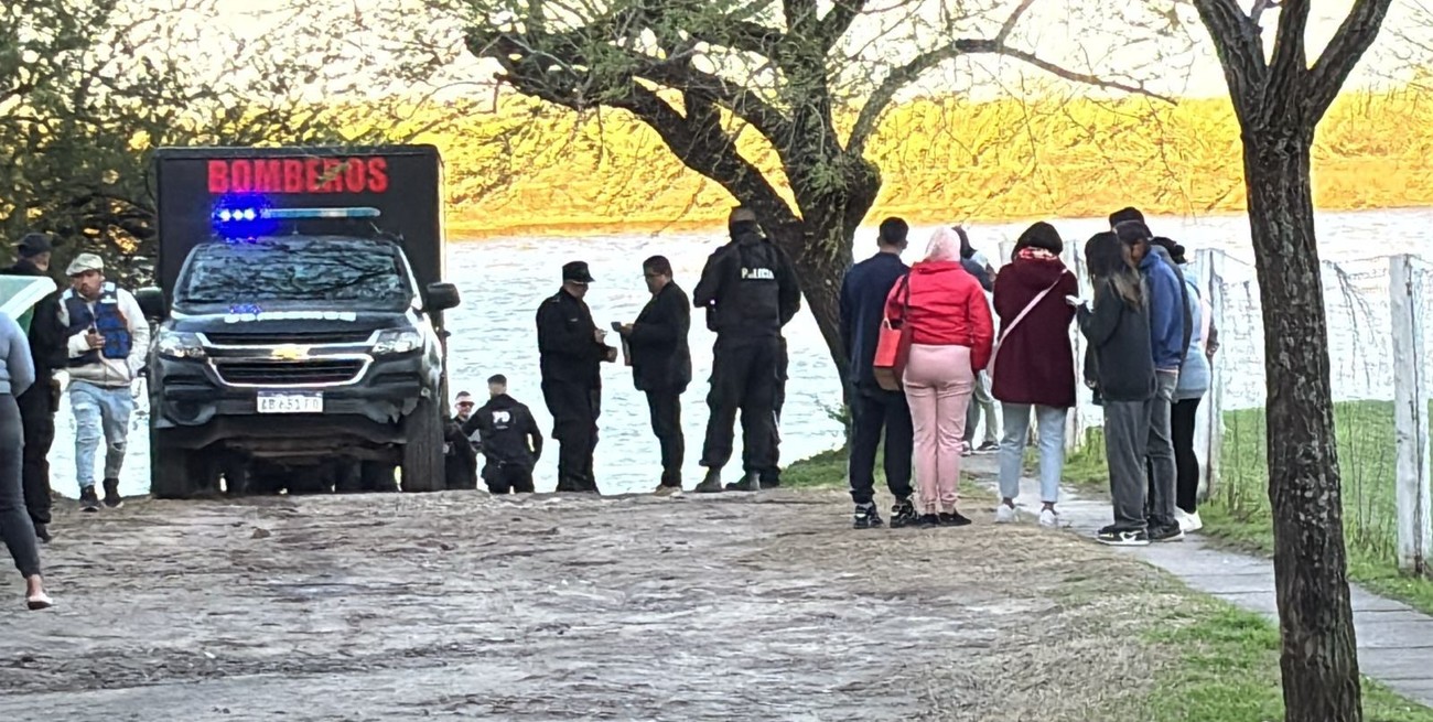 Sauce Viejo: un preso escapó esposado, se arrojó al río Coronda y murió