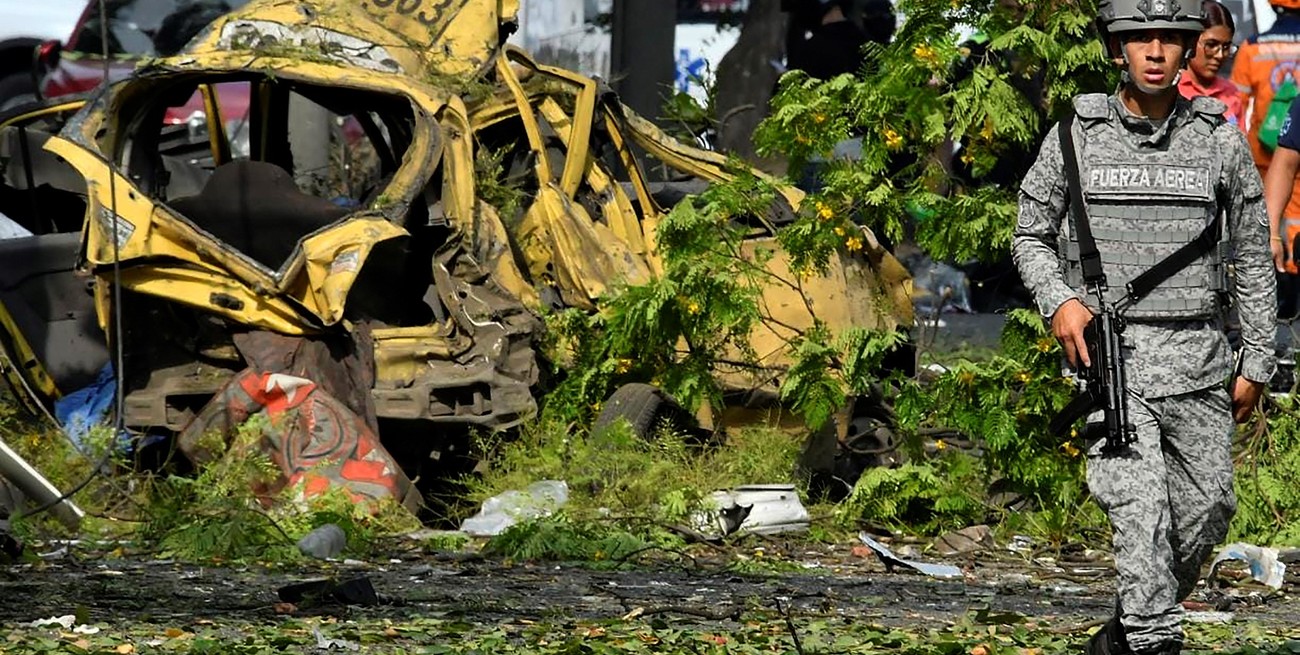 Al menos 26 muertos y casi 70 heridos por dos atentados en Colombia
