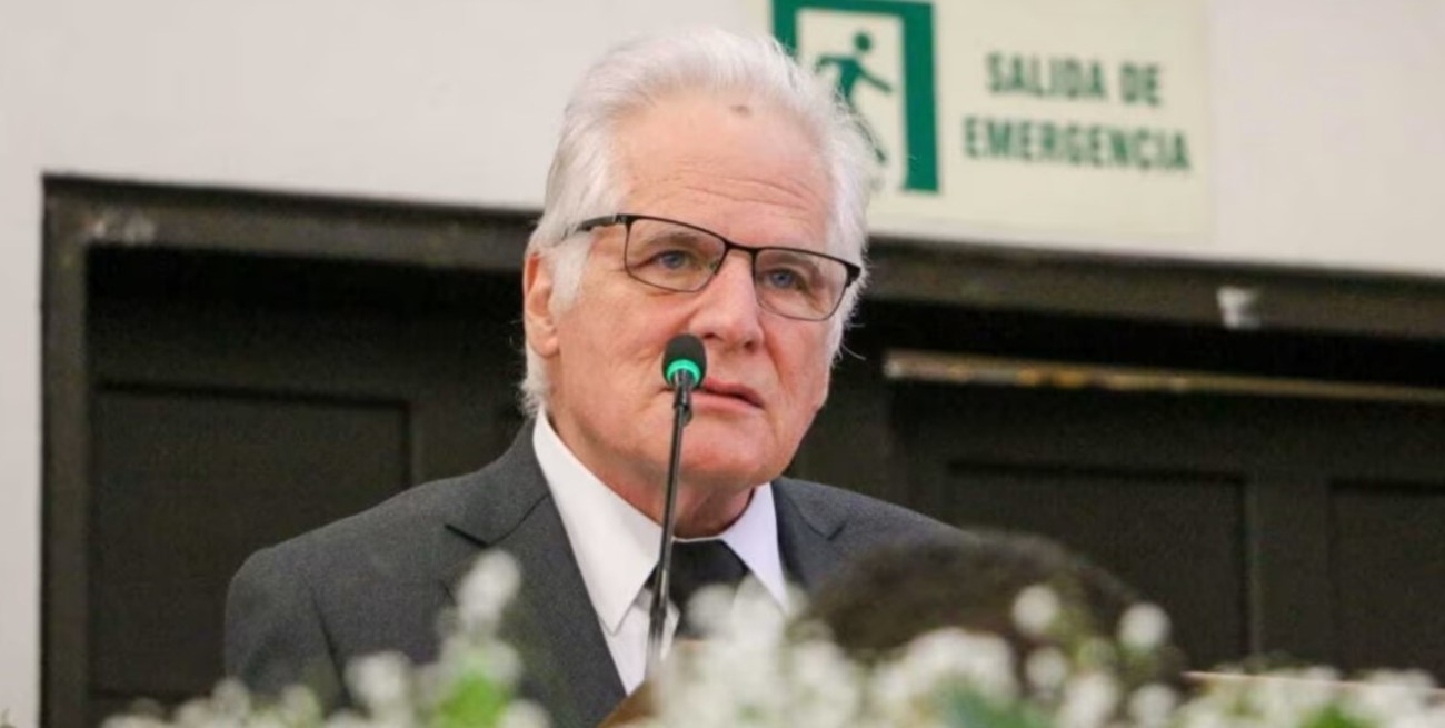 El padre de Miguel Uribe Turbay lo reemplazará en su candidatura presidencial