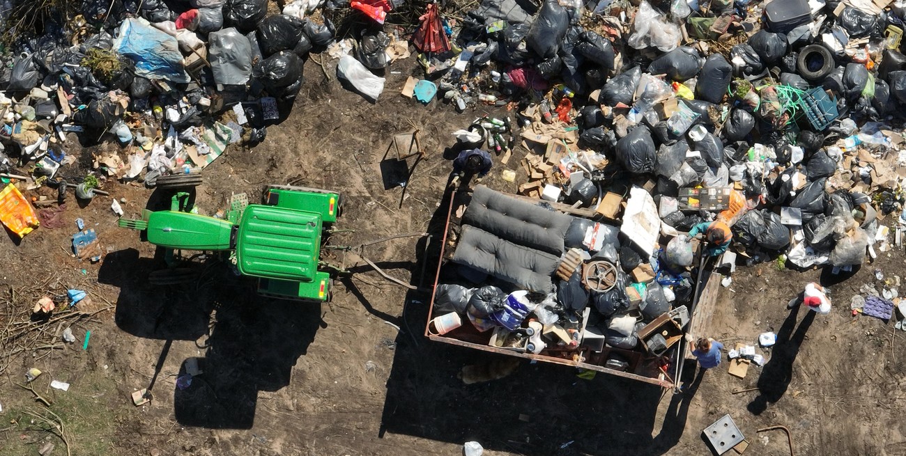 Un humedal convertido en basural: la contaminación avanza en Arroyo Leyes