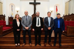 De izq a der: los fiscales Gioria, Loyola, Maglier, Koguc y Ríos. Foto: Guillermo Di Salvatore